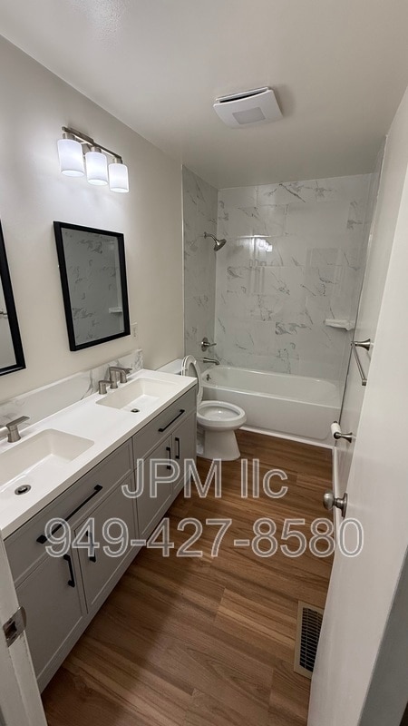 Building Photo - 2565 Van Buren Dr