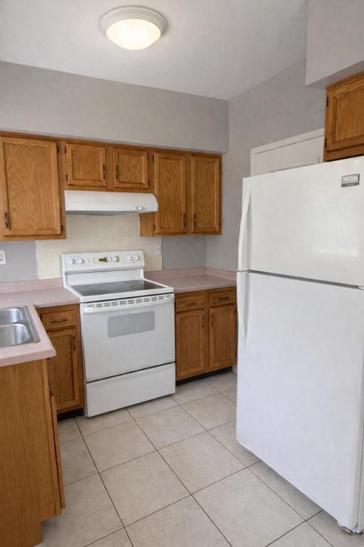 Building Photo - 1850 McCloskey Ave