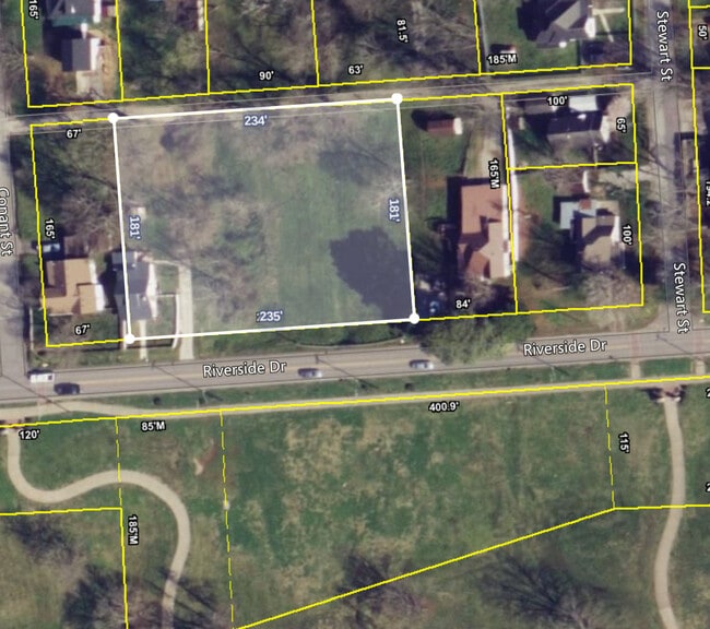 Building Photo - 203 Riverside Dr