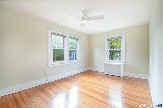 Building Photo - 234 N Pine Creek Rd