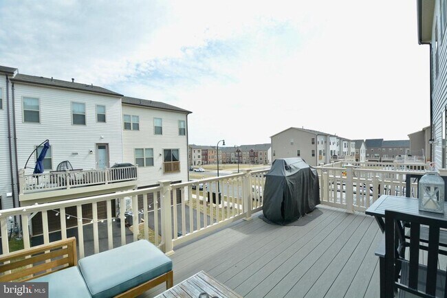 Building Photo - 22305 Broadway Ave