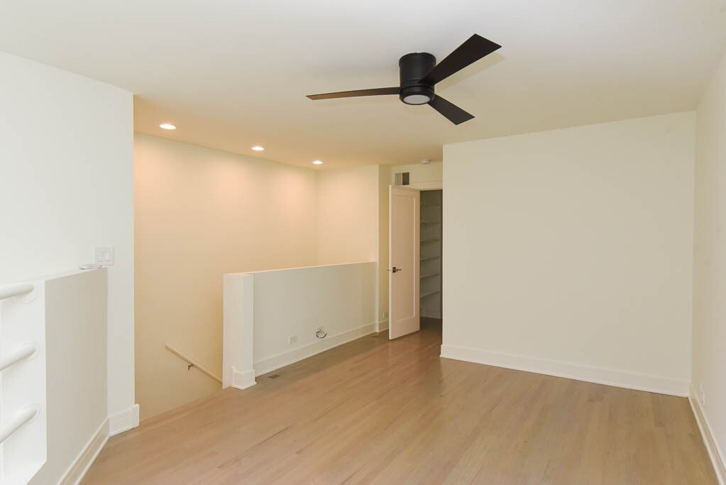 Building Photo - 949 W Grace St