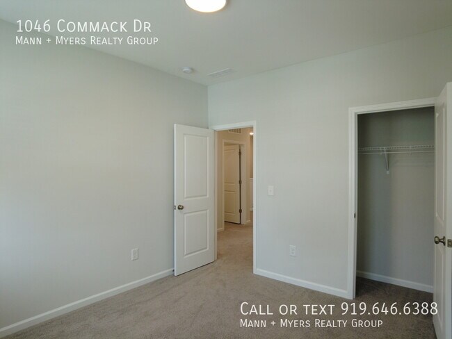 Building Photo - 1046 Commack Dr