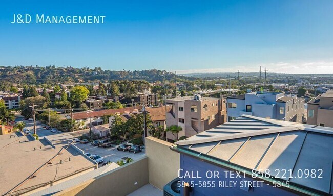 Building Photo - Gorgeous Townhome w/ Rooftop Decks and Oce...