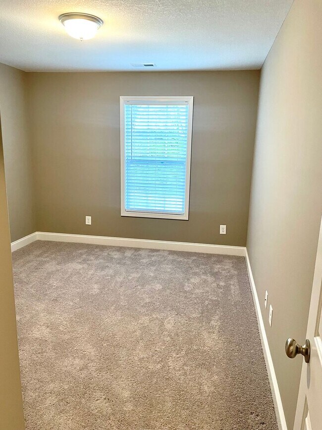 Building Photo - Beautiful New Build iN Fountain City
