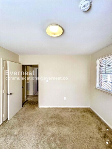 Building Photo - 206 Cambridge Pl