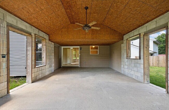 Building Photo - 3826 S Lexus Ave