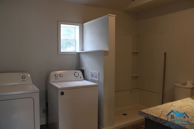 Building Photo - 1 Bed/1 Bath for Rent