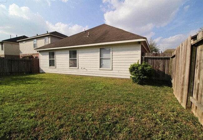 Building Photo - 19523 Maywood Falls Cir