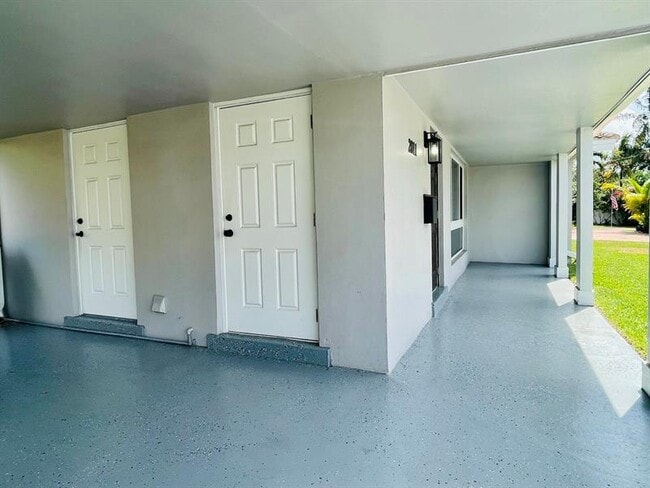 Building Photo - 2011 NE 31st St