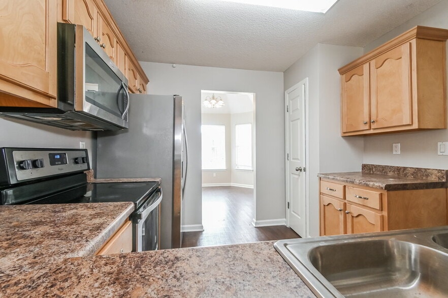 Building Photo - 9882 Wynngate Dr