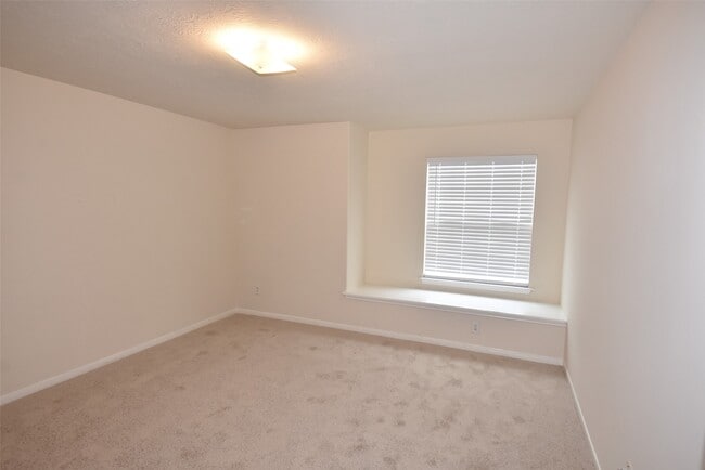 Building Photo - 1035 Junction Ct
