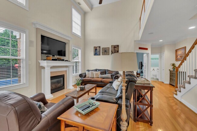 Building Photo - Beautiful brick home with a saltwater pool