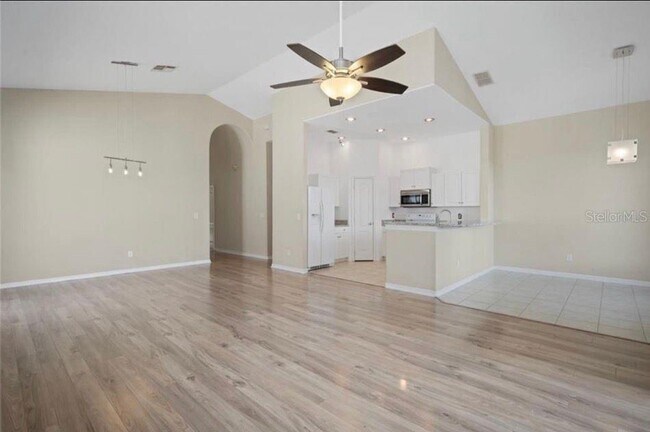 Building Photo - 1009 Tuscan Hills Blvd