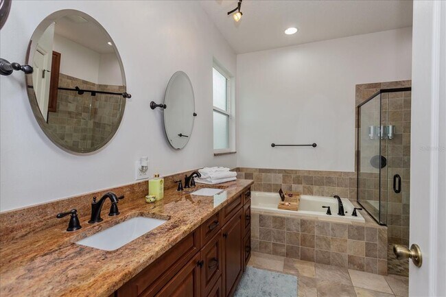Building Photo - 15722 Green Cove Blvd