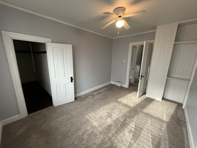 Building Photo - 713 N 5th St