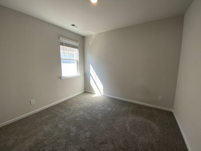 Building Photo - Brand new construction home in the desirable Brunswick Forest subdivision