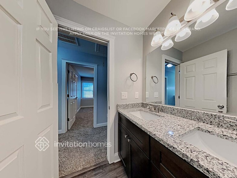 Building Photo - 13725 Hastings Farm Rd