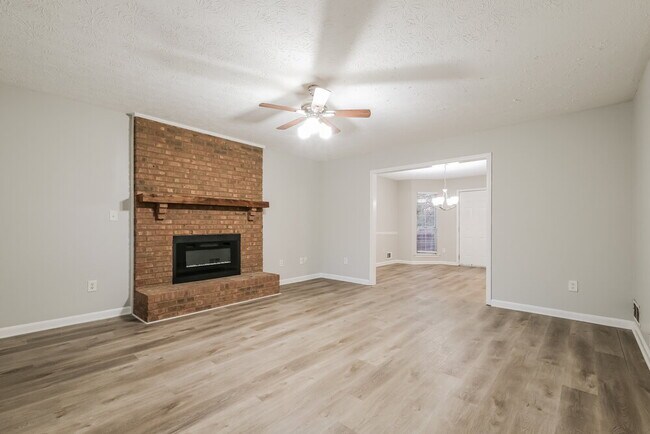 Building Photo - 2812 Country Farms Ct