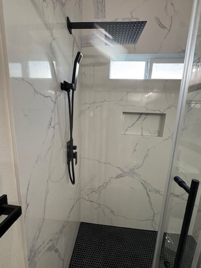 Building Photo - Beautiful Newly Built 2-Bedroom ADU