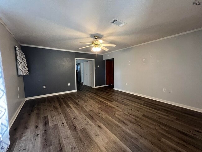 Building Photo - 610 S Bond St