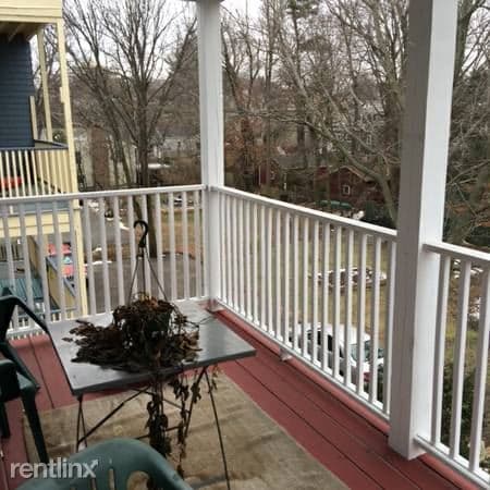 Building Photo - 76 Standish St