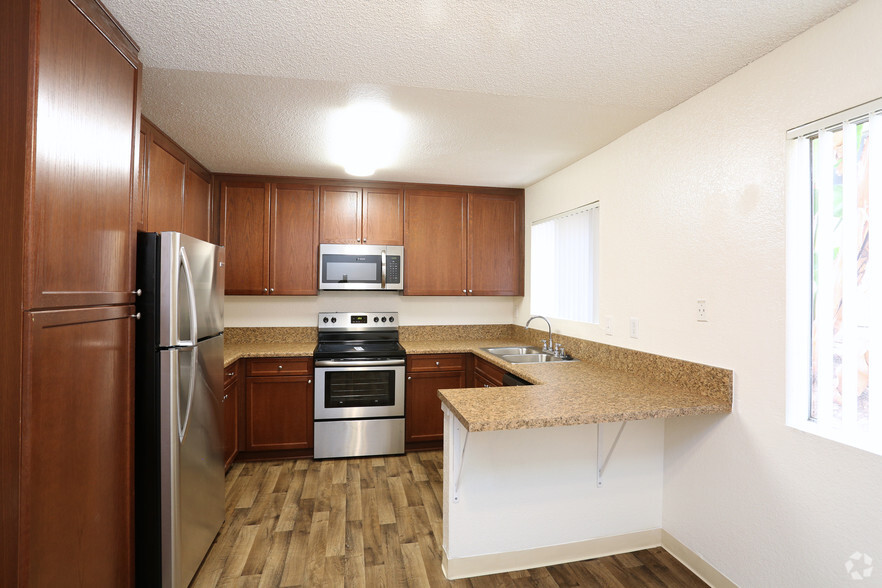 Primary Photo - Carlton Ridge *1st Month Free OAC*