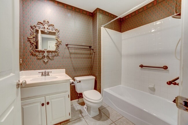 Building Photo - South Tulsa Gem! Large 3/2 Rental Home