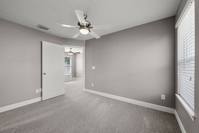 Building Photo - 8623 Via Trieste Dr