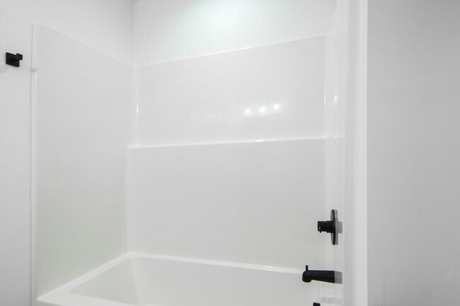 Building Photo - 4053 Cedar Fls Ln
