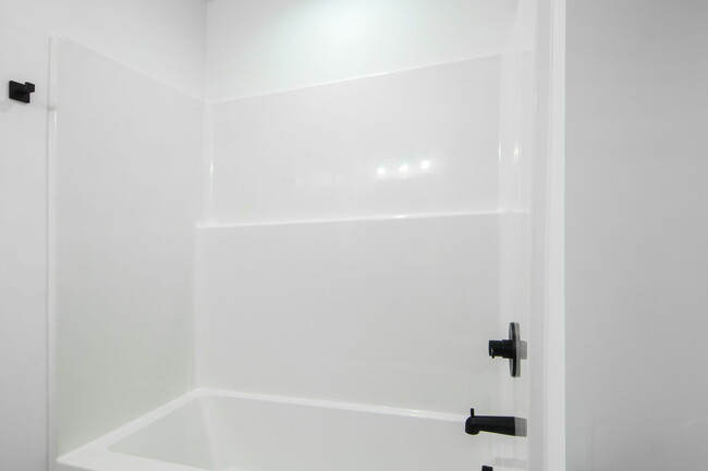 Building Photo - 4056 Cedar Fls Ln