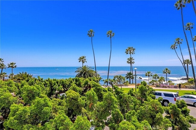 Building Photo - 376 Cliff Dr