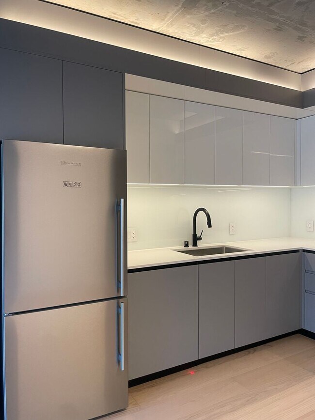 Building Photo - 960 Market St