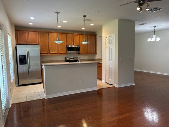 Building Photo - Three Bedroom Townhome at Cypress Lakes in Kissimmee