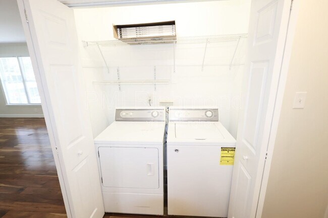Building Photo - 9713 Pampas Dr