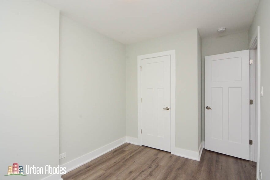 Building Photo - 727 Saint Johns Ave