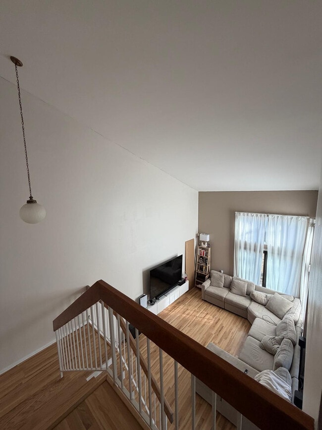 Building Photo - 15 Constitution Ct