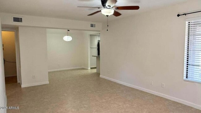 Building Photo - 925 N College Ave