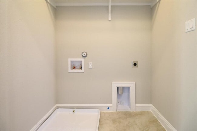 Building Photo - 124 Free Stone Dr