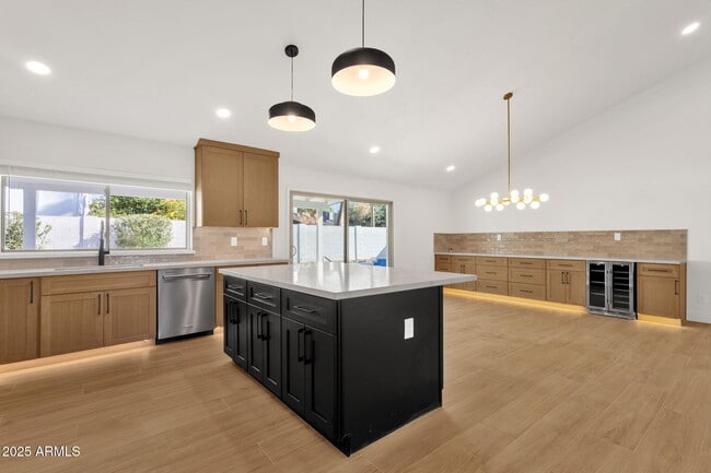 Building Photo - 14421 N 45th St