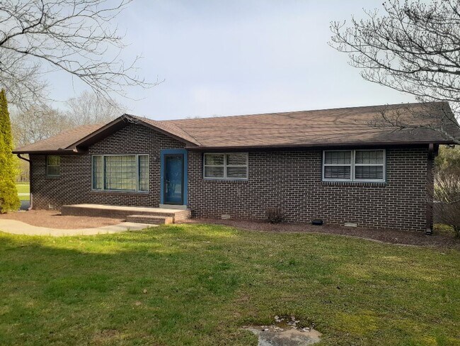 Building Photo - 706 Cathy Ct