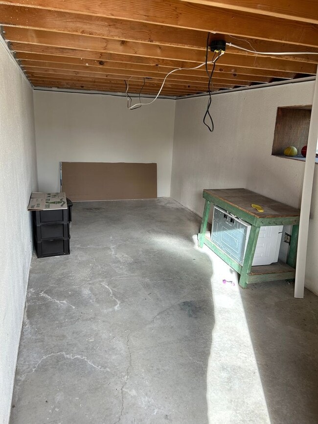 Building Photo - Beautiful 10 Acre Property Columbus, MT!