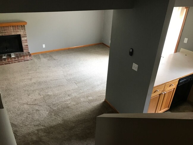 Building Photo - 900 Christie Ct