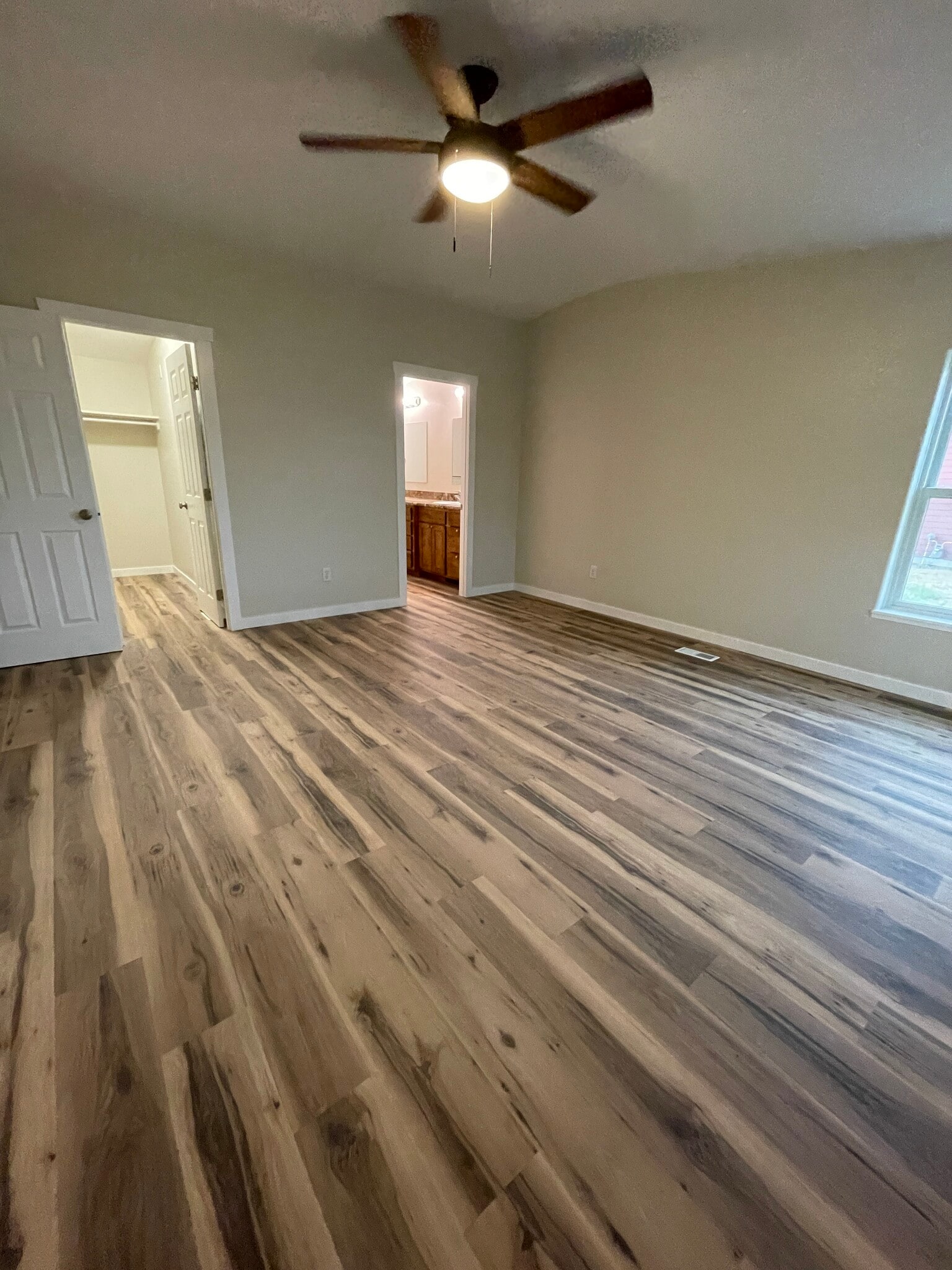 Building Photo - 297 Guthrie Rd