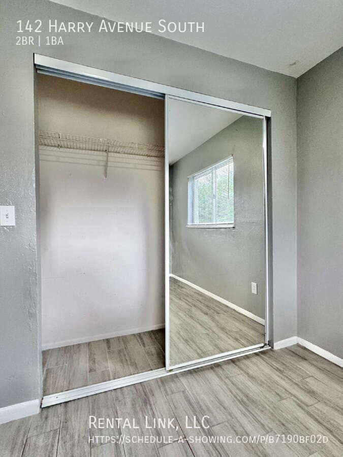 Building Photo - 142 Harry Ave S