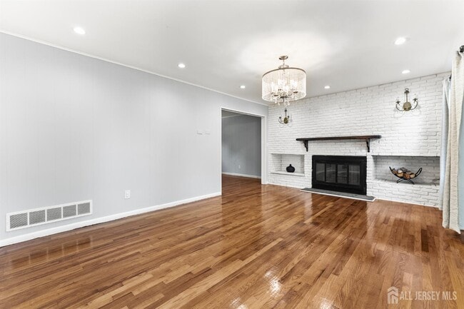 Building Photo - 14 Mayling Ct