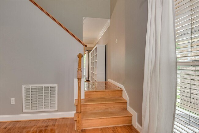 Building Photo - 4 Bedroom 2.5 Bath in Jones Crossing