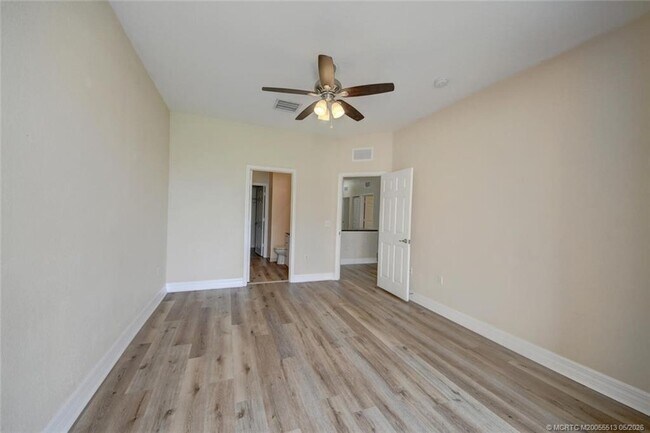 Building Photo - 44 SE Sedona Cir