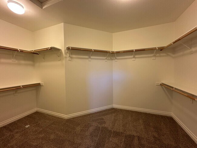 Building Photo - 18230 Polar Bear Dr