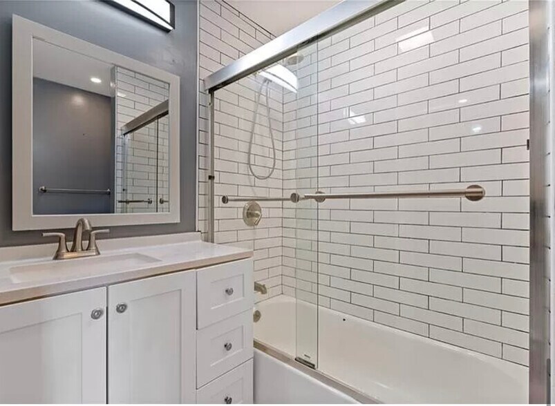 Building Photo - 2031 Chalfant St